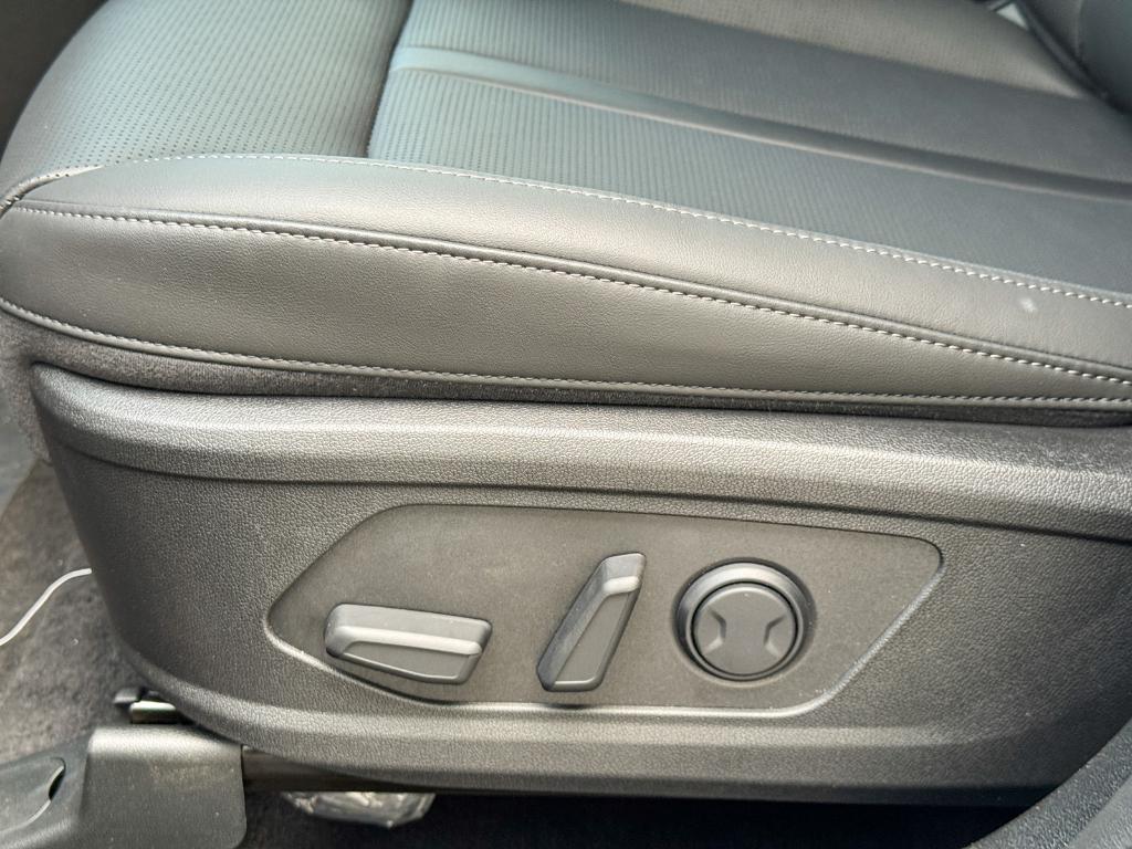 new 2025 Kia Sorento car, priced at $40,750