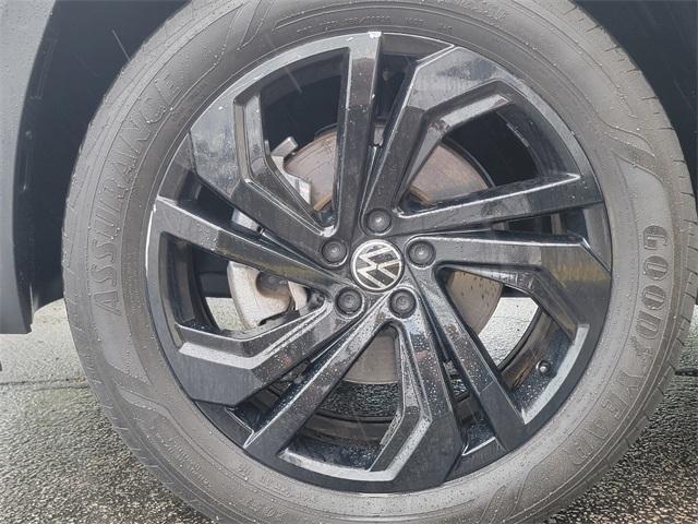 used 2023 Volkswagen Atlas car, priced at $25,805