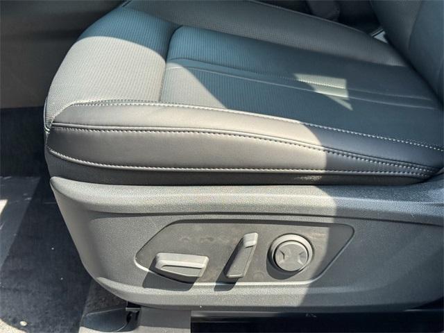 new 2025 Kia Sorento Hybrid car, priced at $39,630