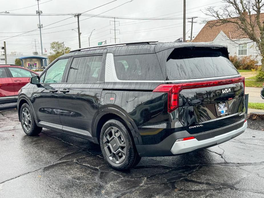 new 2025 Kia Carnival Hybrid car, priced at $43,009