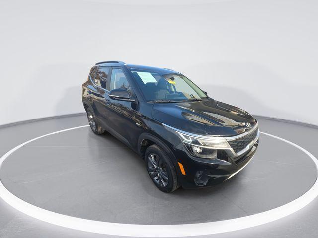 used 2021 Kia Seltos car, priced at $16,297