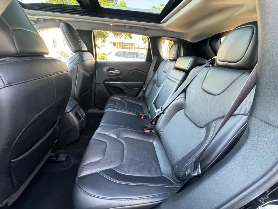 used 2019 Jeep Cherokee car, priced at $20,122