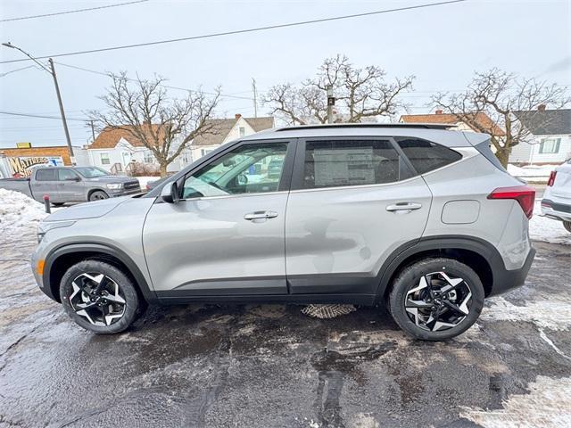 new 2025 Kia Seltos car, priced at $30,155