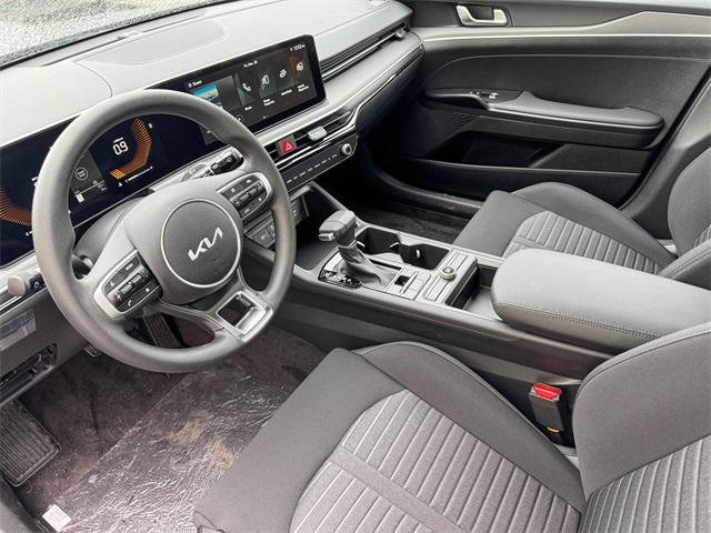 new 2025 Kia K5 car, priced at $27,080