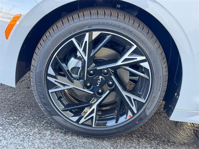 new 2025 Kia K5 car, priced at $32,940