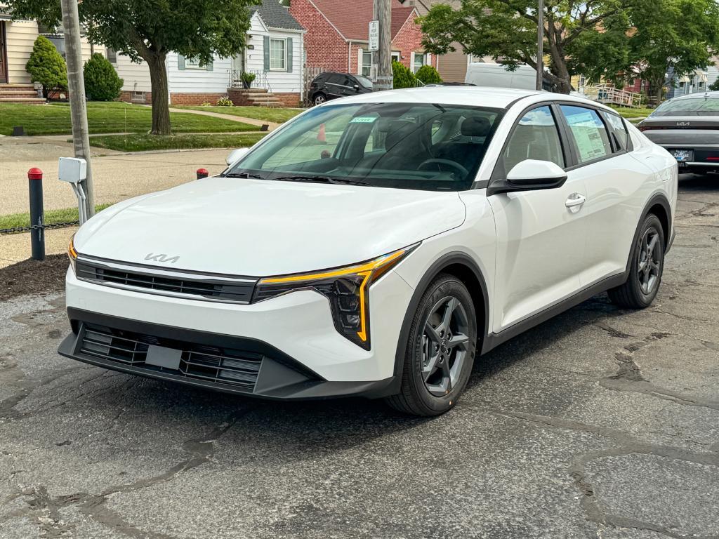 new 2025 Kia K4 car, priced at $24,060