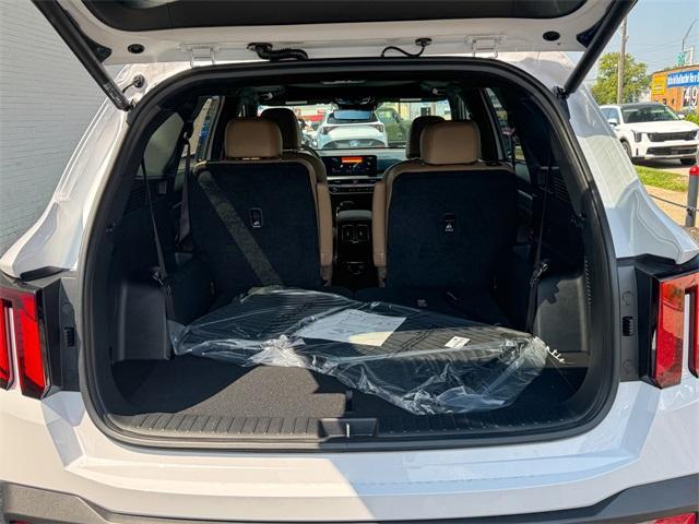 new 2025 Kia Sorento car, priced at $43,980