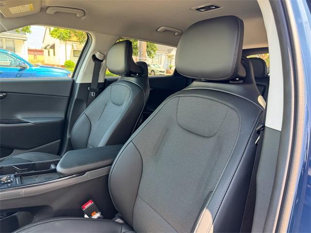 new 2025 Kia EV6 car, priced at $47,980