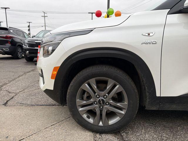 used 2023 Kia Seltos car, priced at $19,521