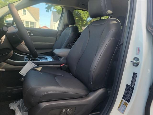 new 2026 Kia Carnival car, priced at $41,477