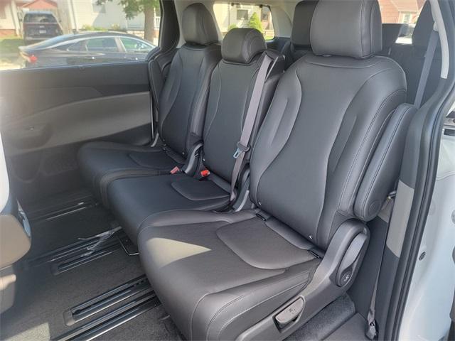 new 2026 Kia Carnival car, priced at $41,477
