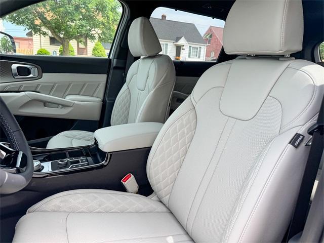 new 2025 Kia Sorento Hybrid car, priced at $46,114
