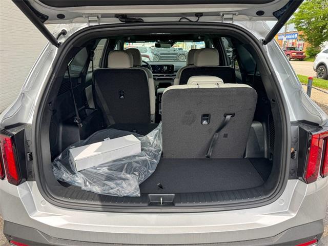 new 2025 Kia Sorento Hybrid car, priced at $46,114