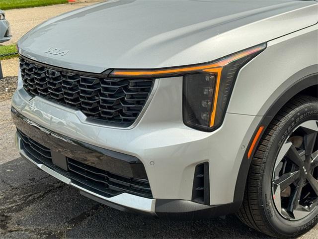 new 2025 Kia Sorento Hybrid car, priced at $46,114