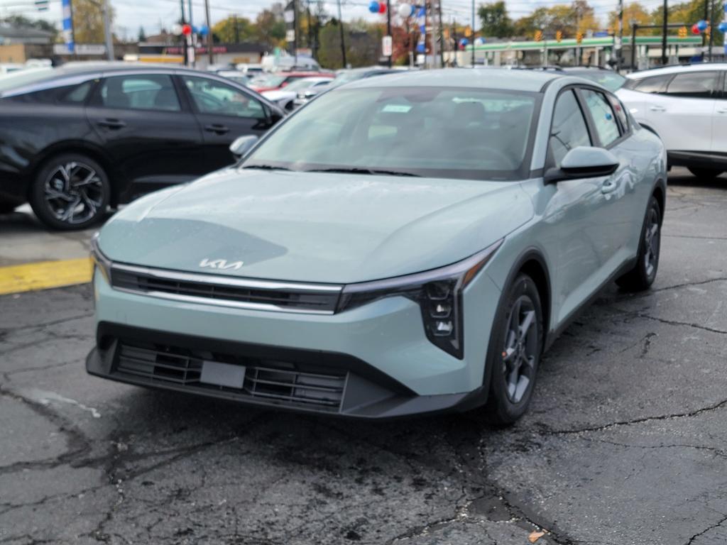 new 2025 Kia K4 car, priced at $23,202