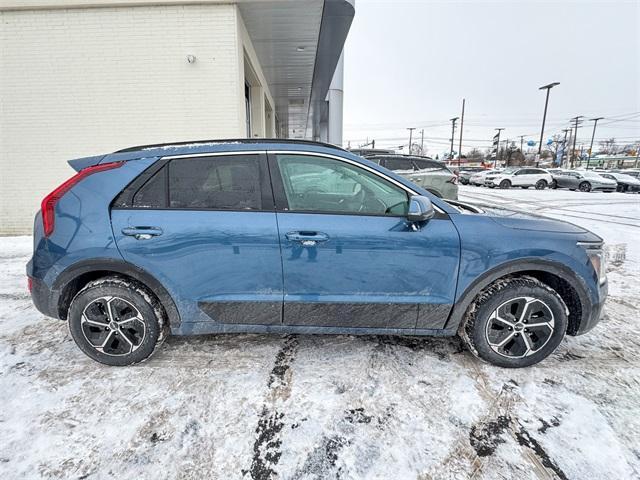 new 2025 Kia Niro car, priced at $30,213