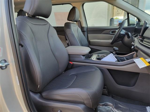 new 2026 Kia Carnival car, priced at $47,285