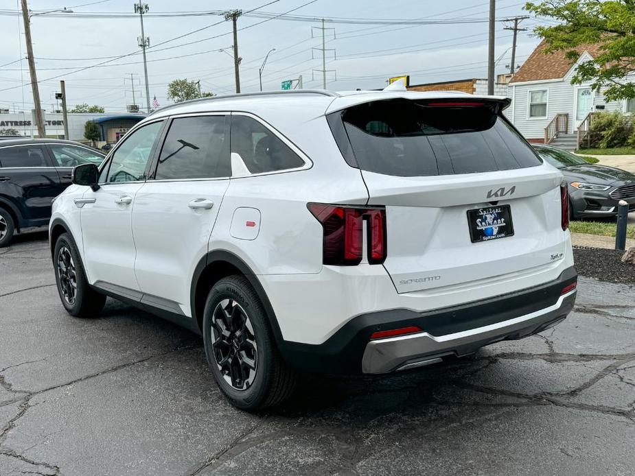 new 2025 Kia Sorento car, priced at $35,685