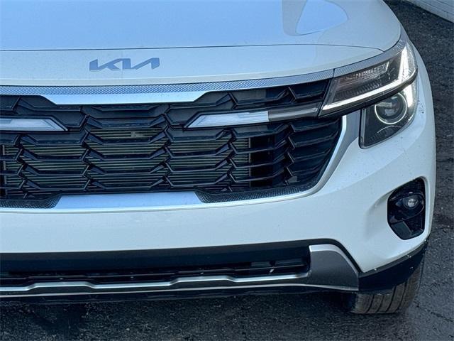 new 2025 Kia Seltos car, priced at $28,210