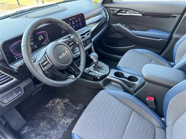 new 2025 Kia Seltos car, priced at $28,210