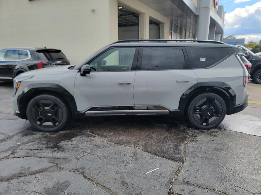 new 2026 Kia EV9 car, priced at $64,828