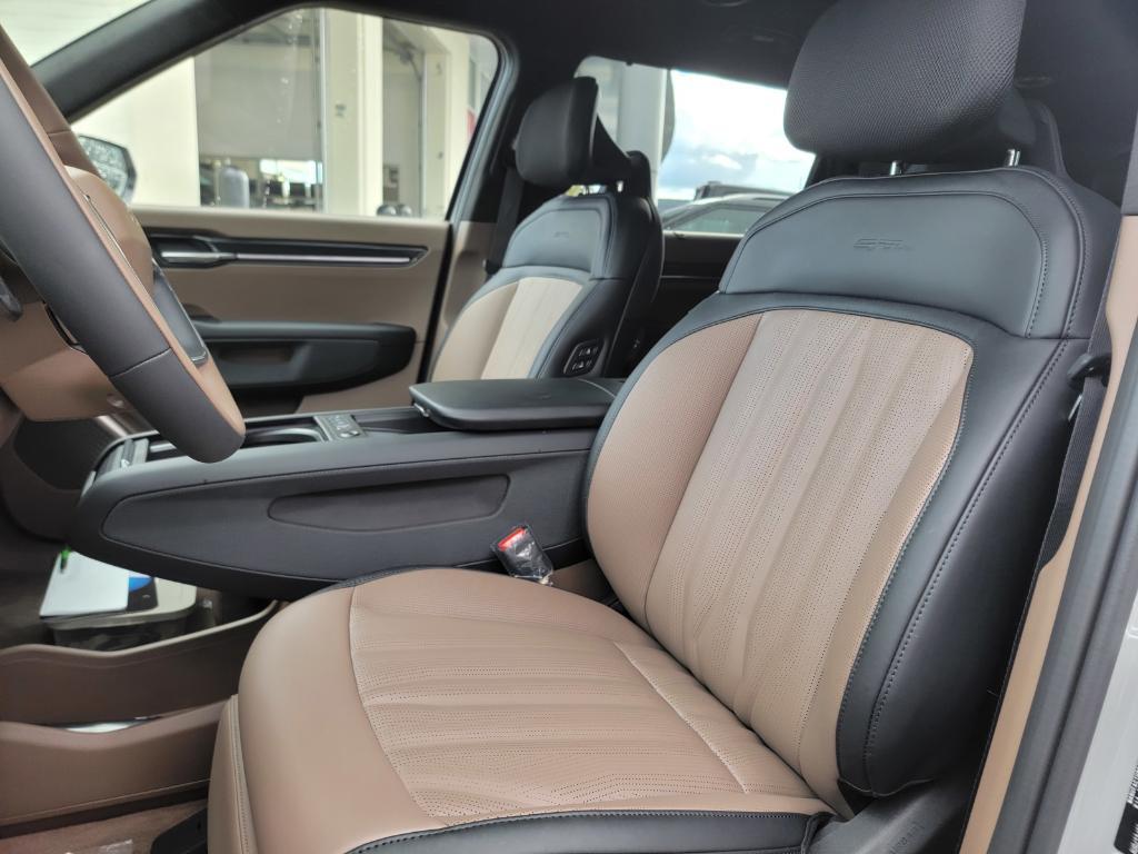 new 2026 Kia EV9 car, priced at $64,828