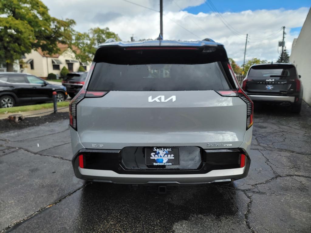 new 2026 Kia EV9 car, priced at $64,828