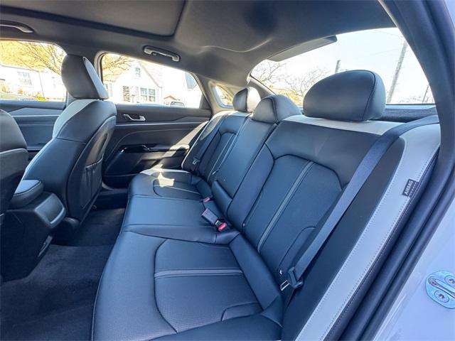 new 2025 Kia K5 car, priced at $31,045