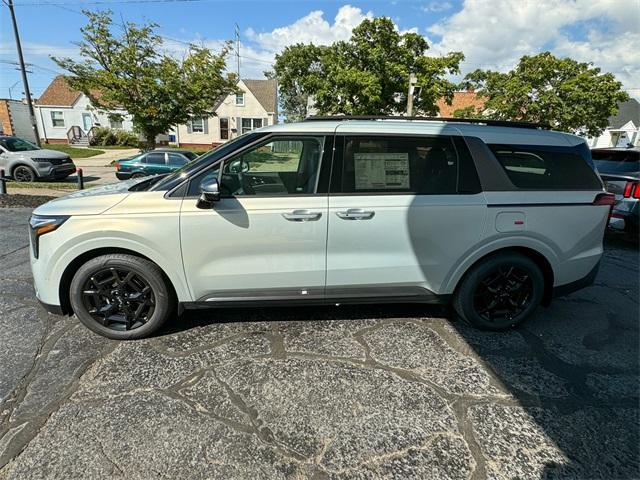 new 2025 Kia Carnival car