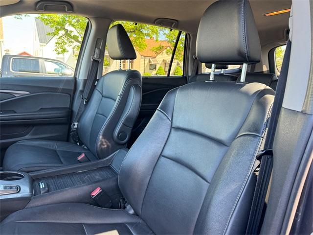 used 2022 Honda Pilot car, priced at $29,327
