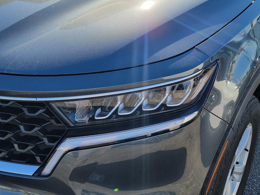 used 2023 Kia Sorento car, priced at $24,198