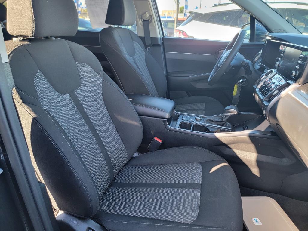 used 2023 Kia Sorento car, priced at $24,198