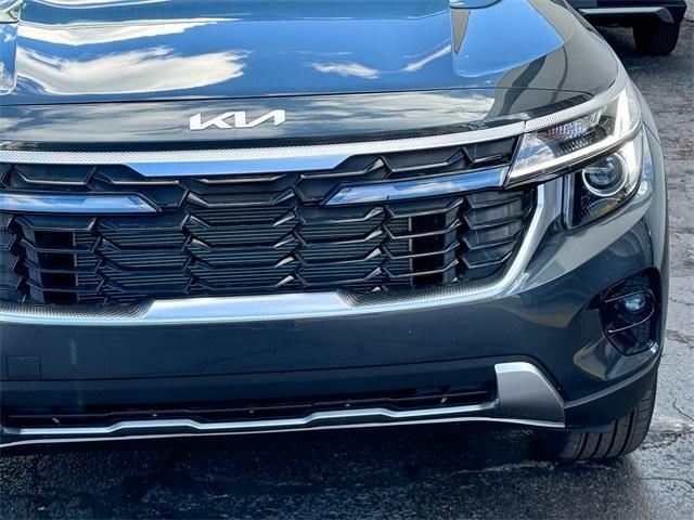 new 2025 Kia Seltos car, priced at $28,679