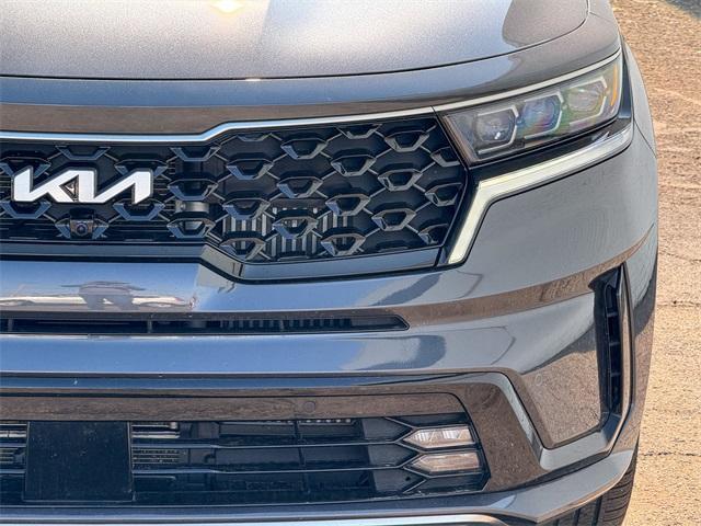 used 2023 Kia Sorento Hybrid car, priced at $33,348