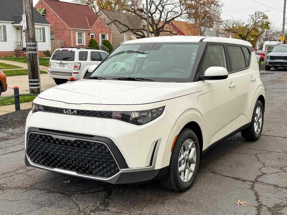 new 2025 Kia Soul car, priced at $21,435