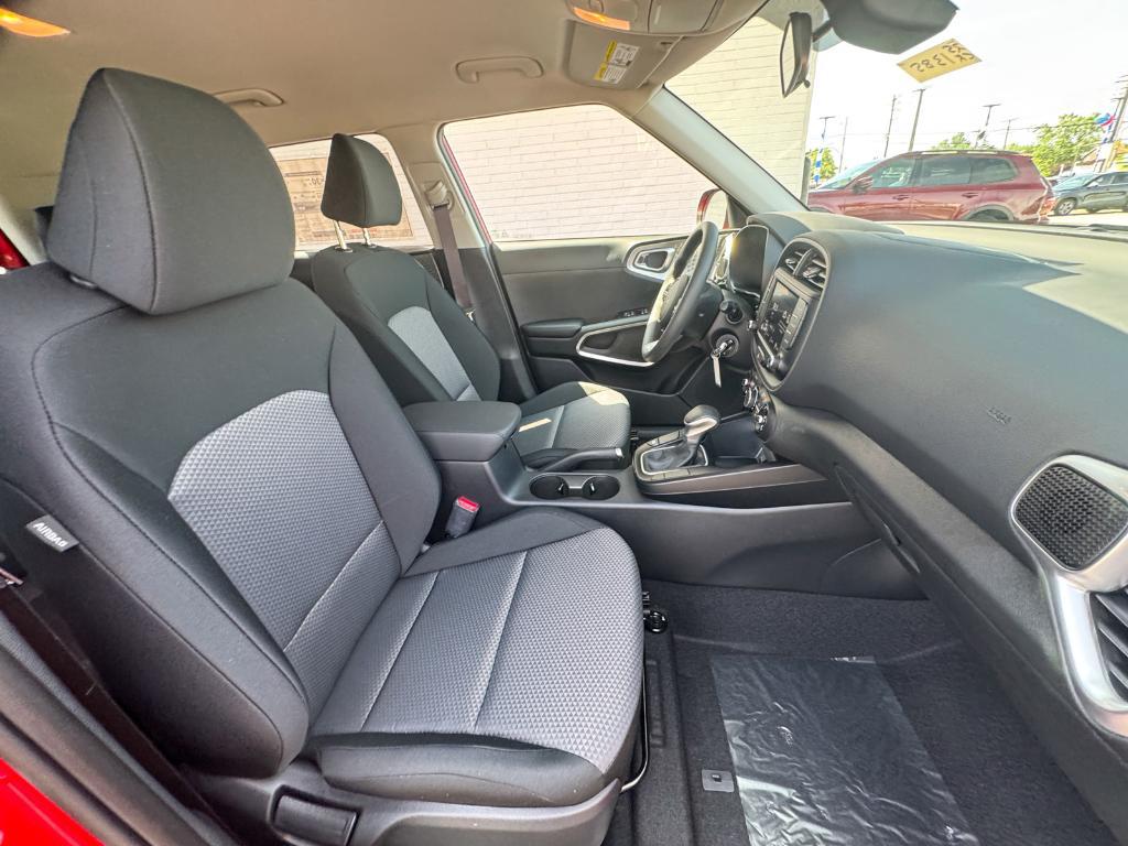new 2025 Kia Soul car, priced at $22,260