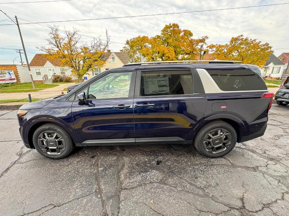 new 2025 Kia Carnival Hybrid car, priced at $40,755