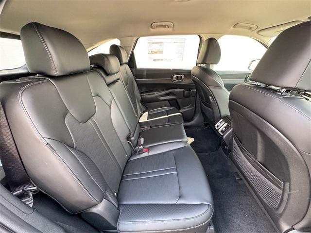 new 2025 Kia Sorento car, priced at $37,555