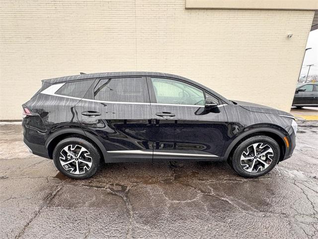 new 2025 Kia Sportage car, priced at $30,550