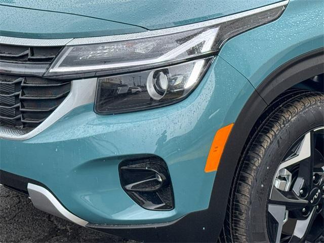 new 2025 Kia Seltos car, priced at $27,920
