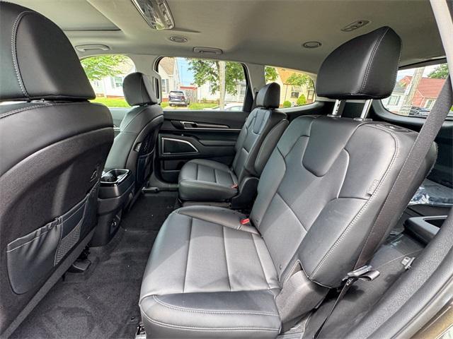 new 2025 Kia Telluride car, priced at $43,005
