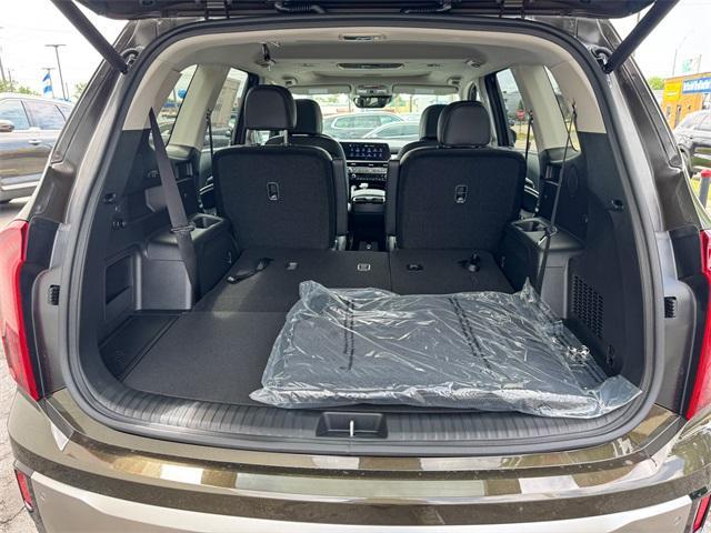 new 2025 Kia Telluride car, priced at $43,005