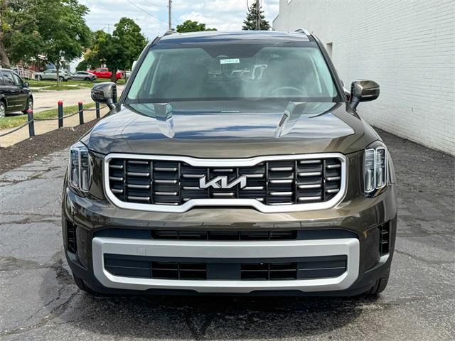 new 2025 Kia Telluride car, priced at $43,005