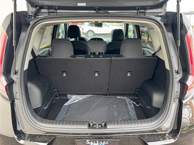 new 2025 Kia Soul car, priced at $22,605