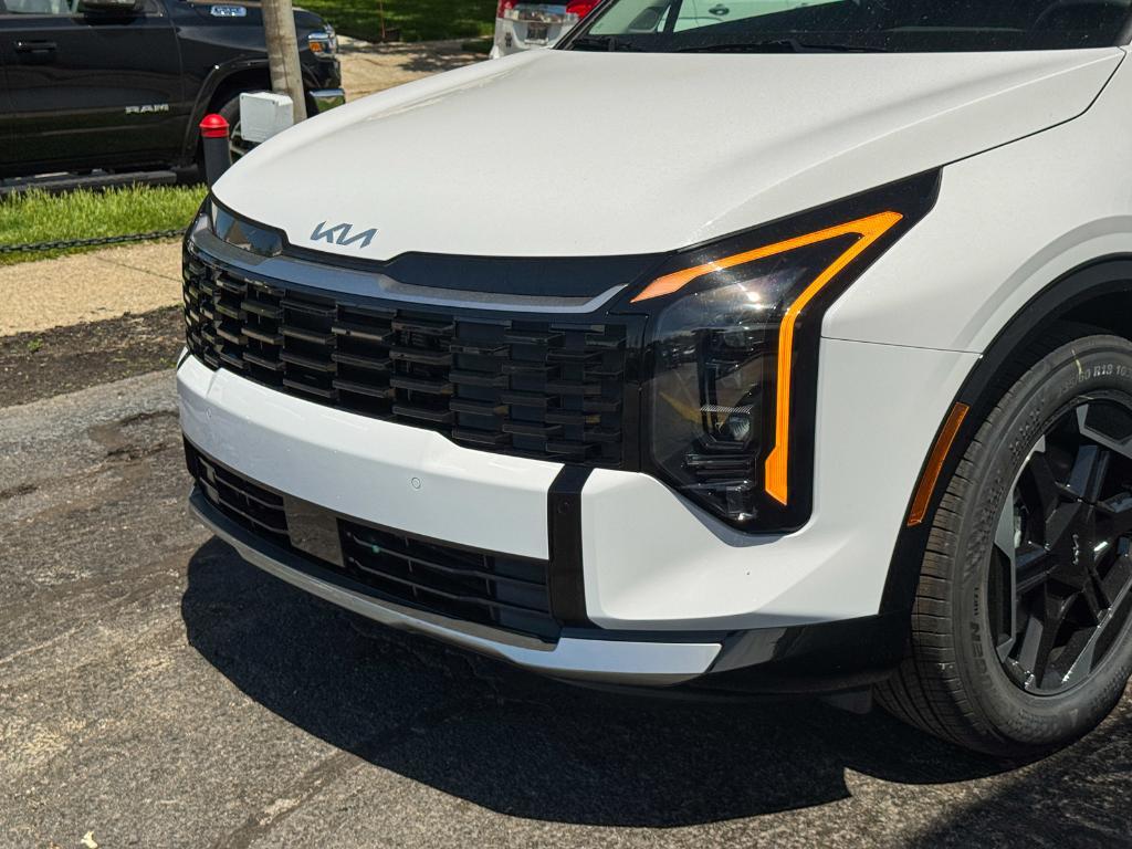 new 2026 Kia Sportage car, priced at $35,880