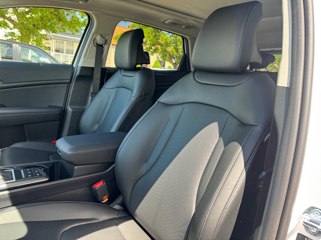 new 2026 Kia Sportage car, priced at $35,880