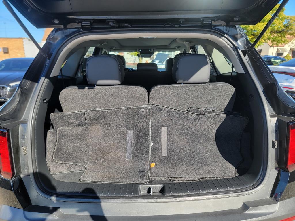 used 2023 Kia Sorento car, priced at $29,308