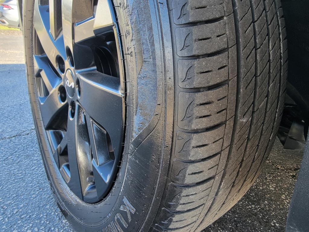 used 2023 Kia Sorento car, priced at $29,308