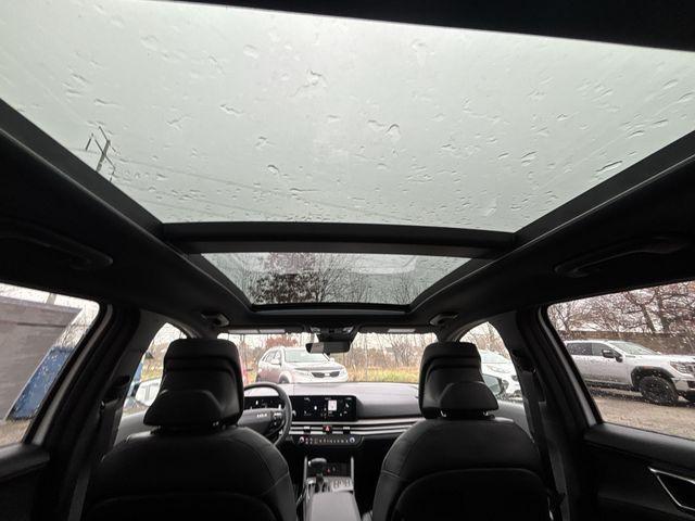 new 2026 Kia Sportage car, priced at $39,077