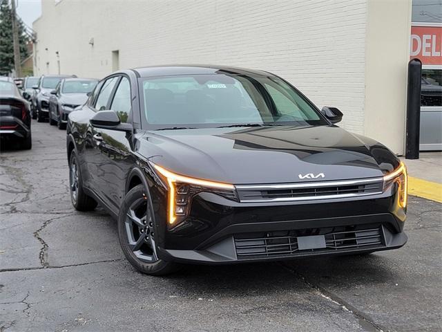 new 2025 Kia K4 car, priced at $24,145